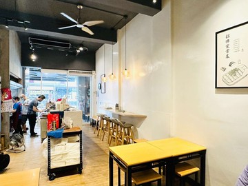 室內130坪真的很大間｜漢民商圈翻新超棒金店面｜高雄市小港區康莊路