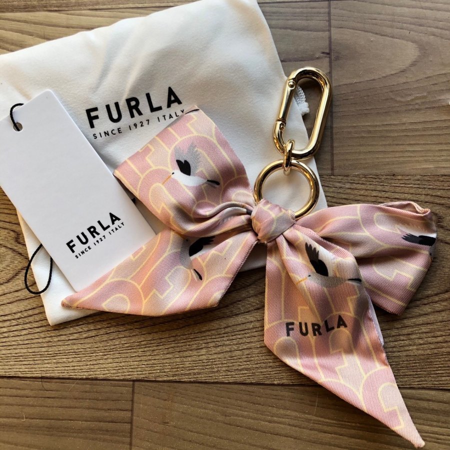 スカーフ FURLA