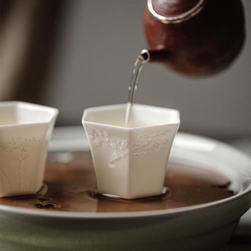 歲寒三友 羊脂白瓷手工浮雕松竹梅陶瓷茶杯品杯茶具新款 閑趣別院