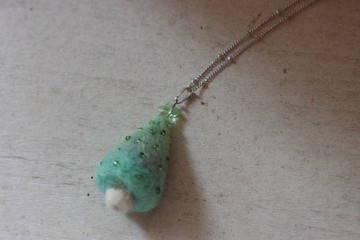 手染綠色漸層聖誕樹項鍊  聖誕節送禮 交換禮物 最佳選擇