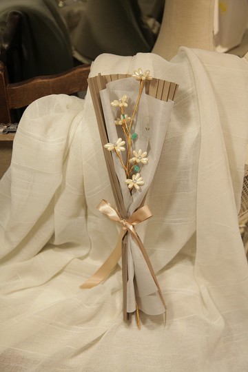 手工格桑花珍珠花束