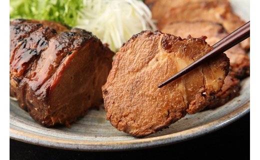 4. お肉屋さんが作る特製『炭火焼豚』ふるさとセット