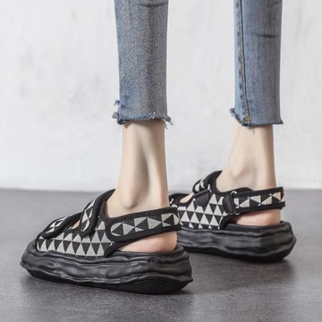 網紅爆款涼鞋女2025夏季新款厚底增高羅馬女鞋休閑運動露趾沙灘鞋