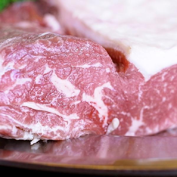 牛肉 サーロイン 1kg 国産牛 ブロック Sirloin Steak お中元 ギフト お歳暮 ご贈答 バーベキュー お取り寄せ グルメ STEAK