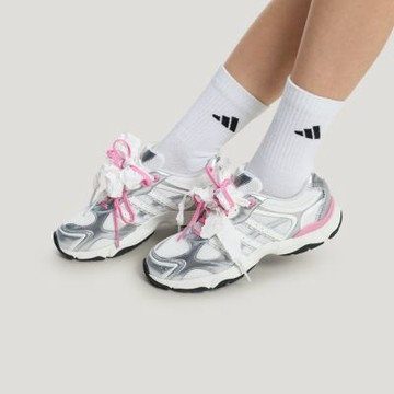 【adidas 愛迪達】 WHISPER GLIDE HYPE 運動鞋 女鞋 KZ9640
