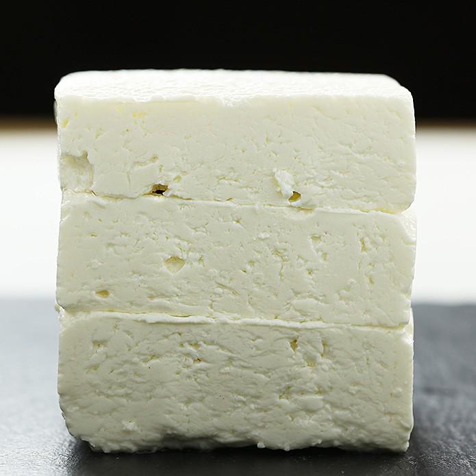 トルコ産 ホワイトチーズ スライス 420g (ベヤズ・ペイニル) 冷凍発送不可商品 サラダ パスタ　カッテージチーズ