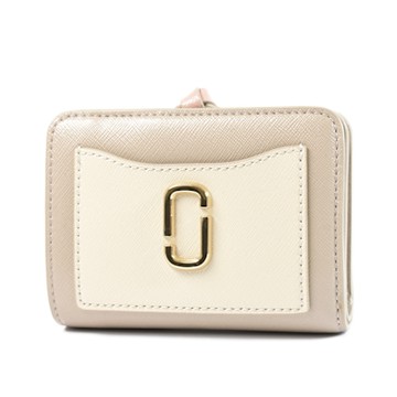 MARC JACOBS 專櫃款 拚色雙J LOGO十字紋防刮釦式短夾-米灰