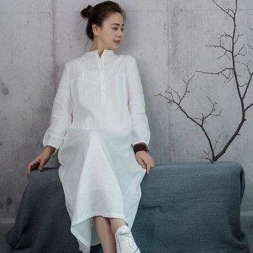 小九鹿 夏季新款文藝刺繡亞麻長袖連衣裙白色圓領寬松通勤長裙子