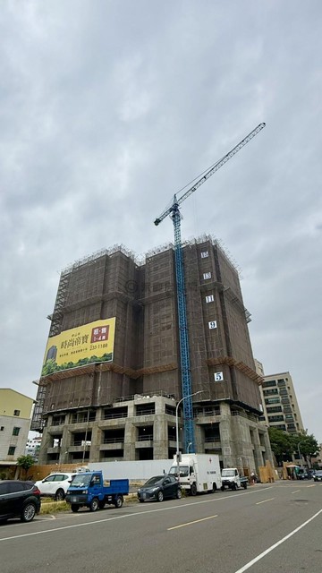 預售-小賠出售｜文華帝寶景觀高樓層邊間三房平車｜高雄市三民區凱歌路