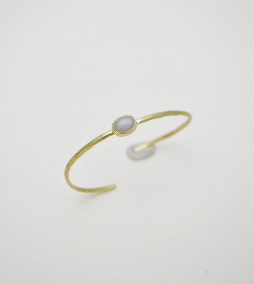 簡單小石系列-白色月光石‧黃銅手環