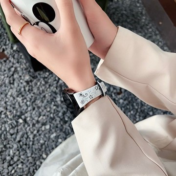 鐳雕紫荊花 硅膠親膚錶帶 適用 Apple Watch 11 10 9 8 SE 7 6 蘋果錶帶 42mm 46mm