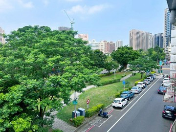 武廟商圈雙捷運｜公園首排透天｜高雄市苓雅區河北路