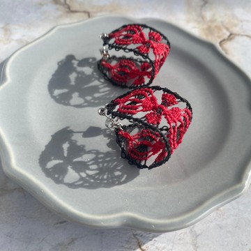 線條圓環耳環 紅x黑 Ñandutí 刺繡 一體成型 花朵圖案 民族風