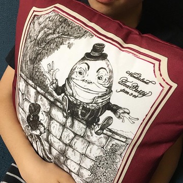 Ringo.Airi絲與矮胖子.下午三色幻覺行程─日本40CM*40CM厚帆布帆布抱枕/房子/抱枕/裝飾/可水洗/枕心/厚重蘋果帆布/日本製造/蘋果/抱枕