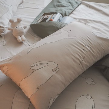 蹦蹦兔-灰【100%精梳棉/60s】薄床包/兩用被 台灣製