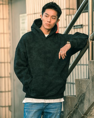 極厚磅水洗色落落肩帽TEE (黑色)
