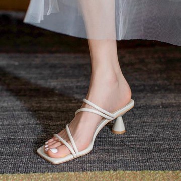 簡約一字細帶高跟半拖鞋外穿白色法式仙女風后空涼鞋女夏露趾涼拖
