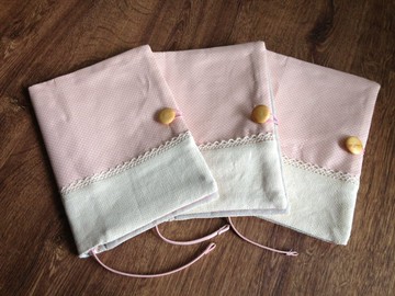 粉嫩點點純棉白蕾絲書衣套