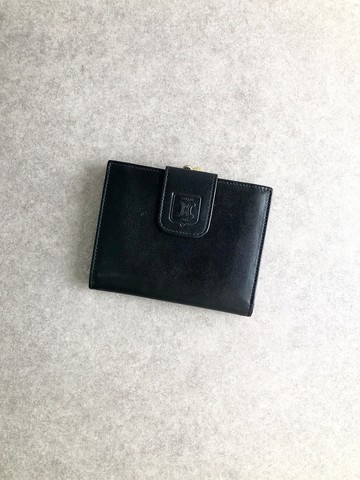 [日本直送，品牌二手包] CELINE錢包，黑紋章壓花皮革雙折錢包，復古，舊款，pprgic