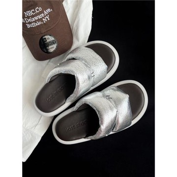 【趙露思李沁 何超蓮同款】lost in echo 填充雙條帶厚底面包拖鞋