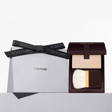 【TOM FORD】立體光影星光蜜粉餅 | 女生送禮 | 彩妝推薦 | 女生送禮推薦