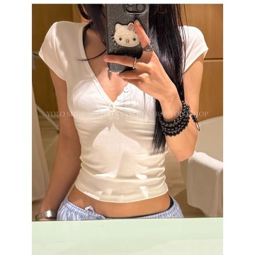 Vuja de  白色V領短袖T恤   辣妹上衣   設計感上衣   內搭    修身上衣  百搭上衣  衣服女