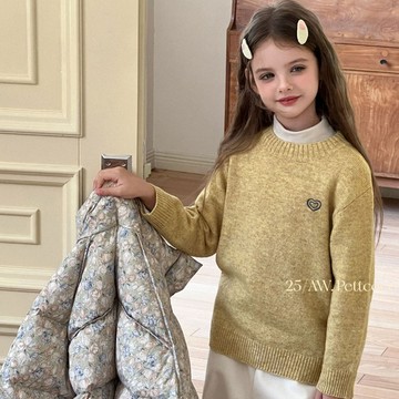 110-160 秋冬選品 ✦ 薑黃色愛心刺繡圓領毛衣