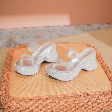 9988-2厚底坡跟拖鞋女2025新款夏季外穿水鉆亮片透明一字方頭高跟