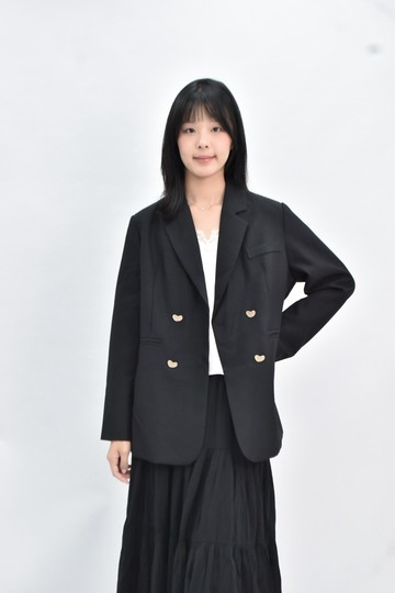 (XL) rasa duffy 西裝愛心排扣黑色外套