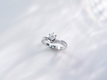 邂逅幸福 | 藍寶戒指 / 鑽戒 / 真鑽 / 白金 | 婚戒系列