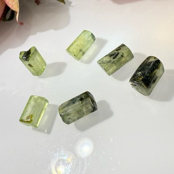 💕 𝓒. 𝓣 晶寶💕葡萄石 圓柱 單珠 散珠 設計 diy 6.6-11.7mm