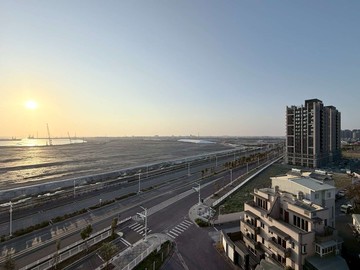 Ⓣ海景第一排 雙景觀陽台2+1房平車｜高雄市楠梓區大學二十一路