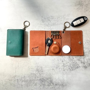 AirTag・卡片・智慧鑰匙也一併收納 姬路皮革 時尚色彩的多功能鑰匙包 證件套 貓咪 禮物 鑰匙 雙人組 真皮 紀念 日期 結婚禮物