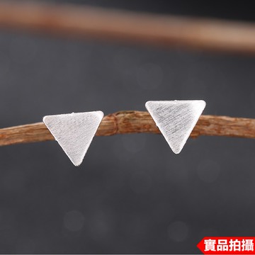 B1248【三角形 銀耳環】銀耳針 防過敏 鍍S925銀 簡約 歐美時尚 混搭風 現貨實品拍攝 個性 針式耳環 925銀